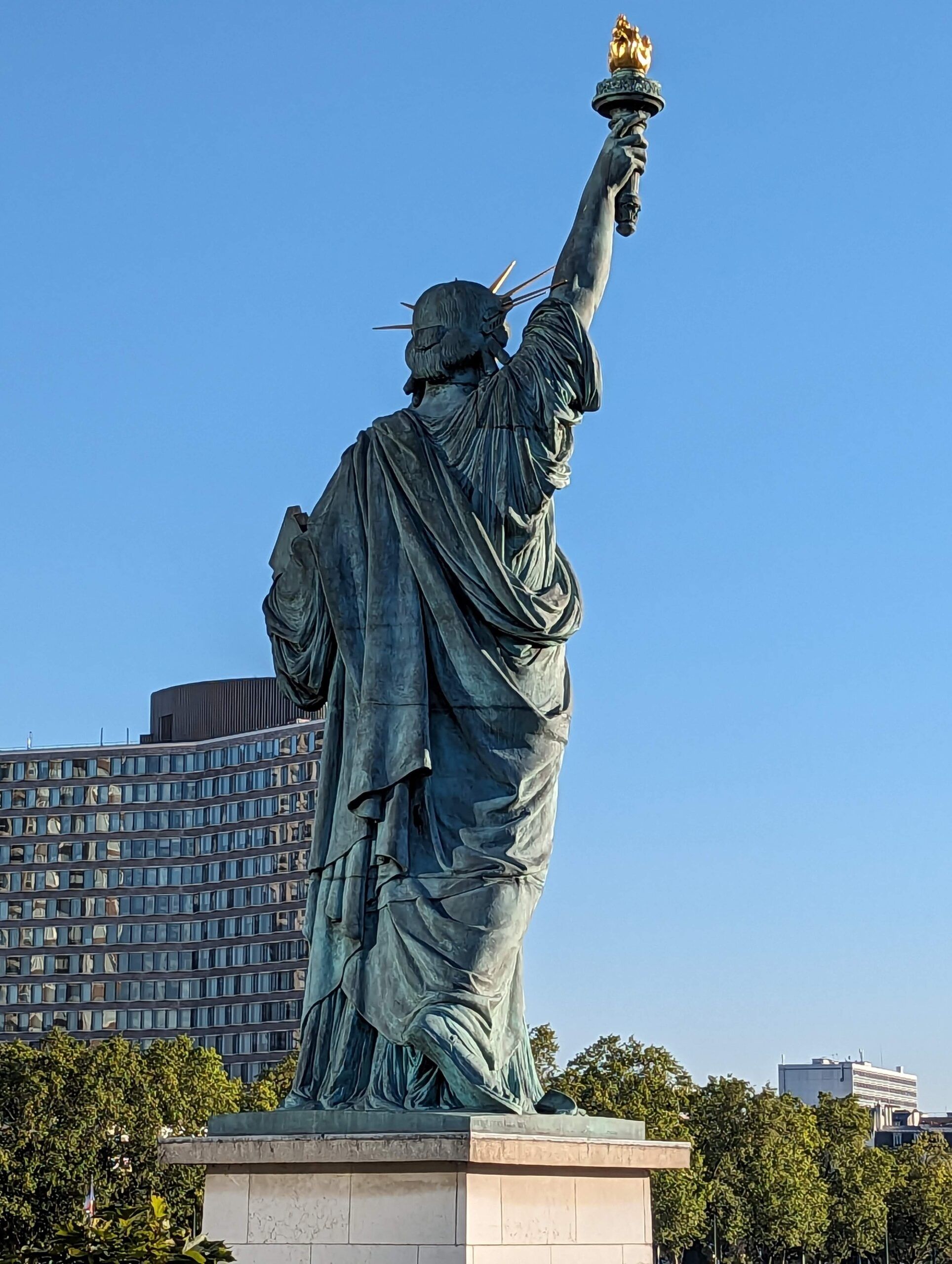 Flussfahrt, Fontänenfreuden, Freiheitsstatue, fondation Louis Vuitton, Freizeitpark Jardin d’acclimatation