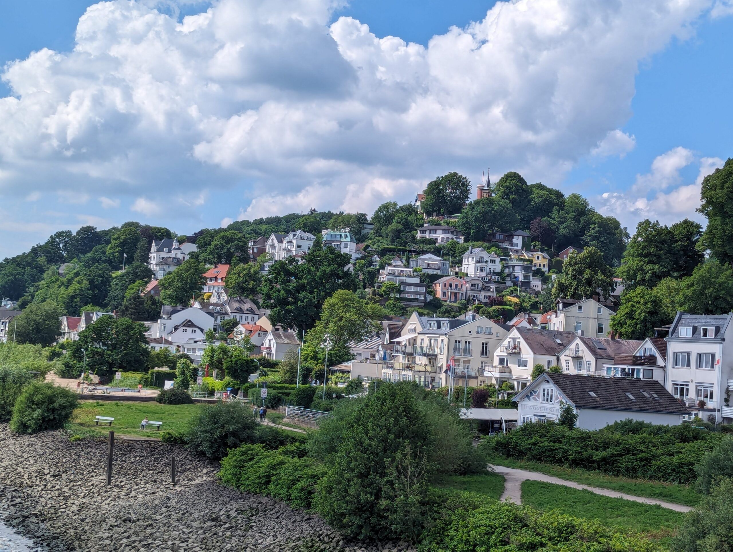 Blankenese, Bügeleisen, Bergbesteigung, Bergziege, Bauchgurtverlust, Bootfahren